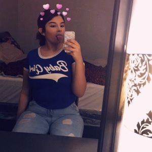 Meet your Posher, Aisha